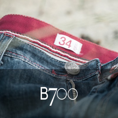 B700 Jeans